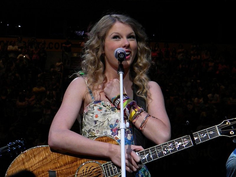 Taylor Swift at Taylor Swift's 13 Hour Meet & Greet — photo 161