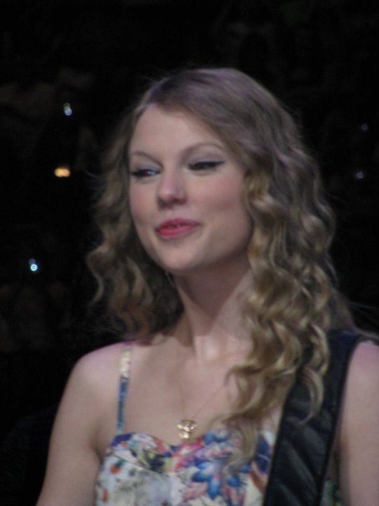 Taylor Swift at Taylor Swift's 13 Hour Meet & Greet — photo 164