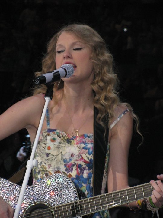 Taylor Swift at Taylor Swift's 13 Hour Meet & Greet — photo 174