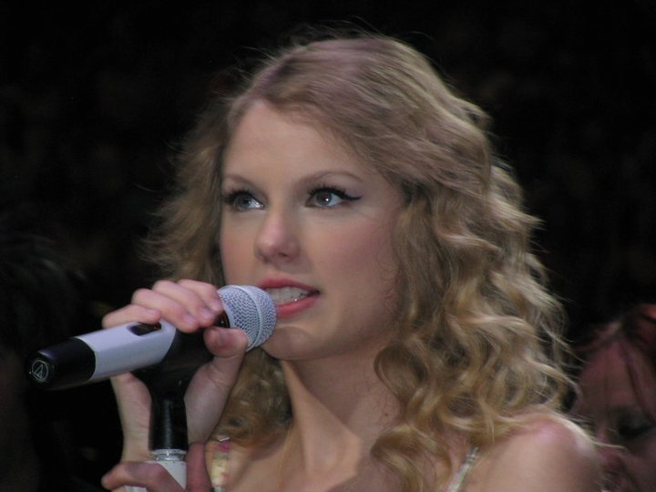 Taylor Swift at Taylor Swift's 13 Hour Meet & Greet — photo 197