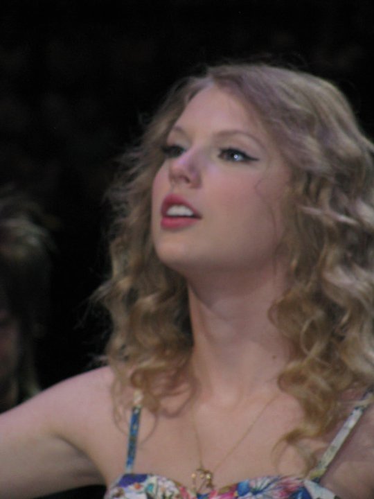 Taylor Swift at Taylor Swift's 13 Hour Meet & Greet — photo 200