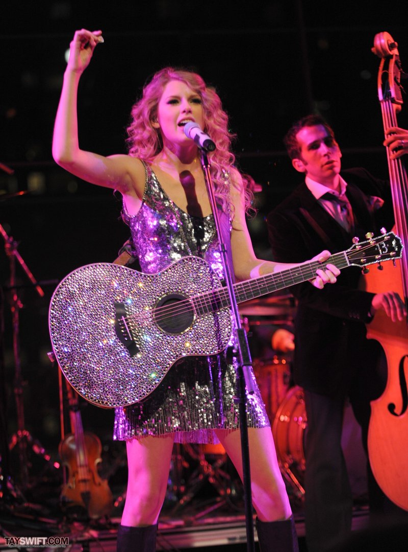 Taylor Swift at Time's 100 Most Influential People in the World Gala — photo 21