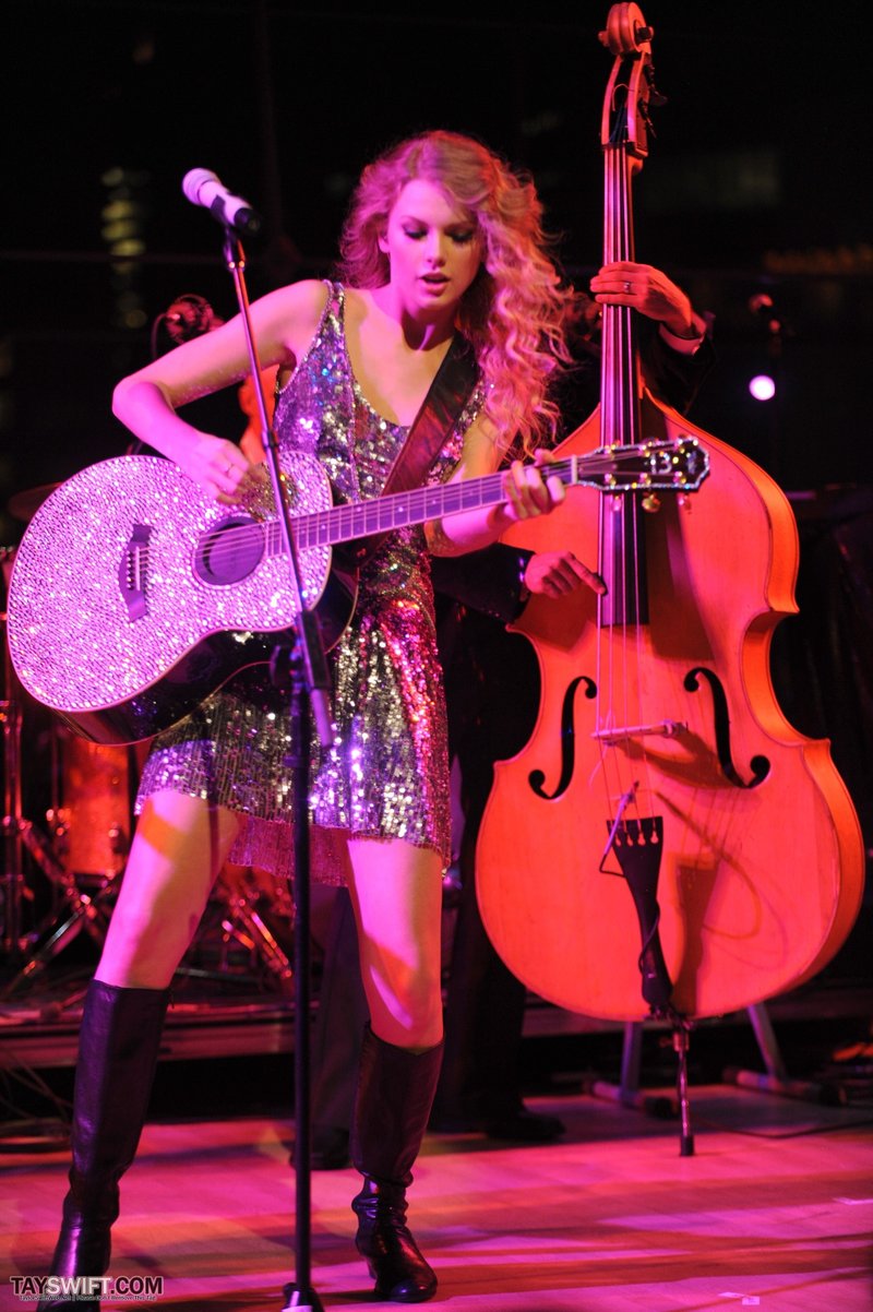Taylor Swift at Time's 100 Most Influential People in the World Gala — photo 41