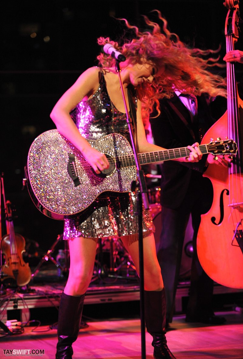 Taylor Swift at Time's 100 Most Influential People in the World Gala — photo 43