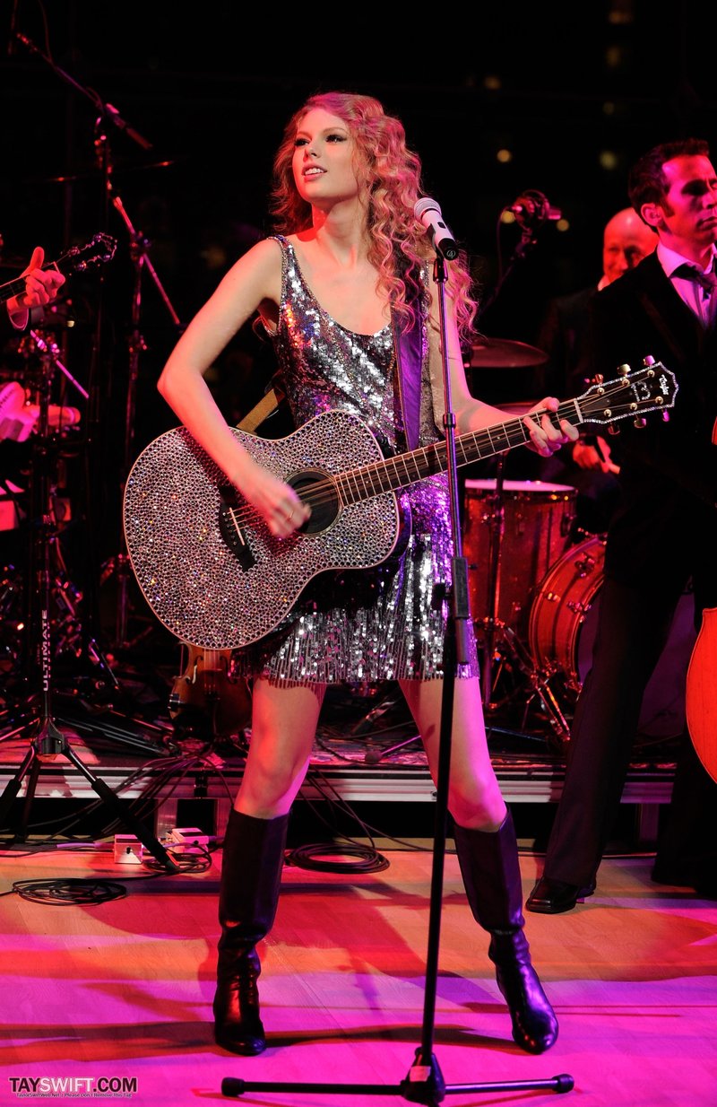 Taylor Swift at Time's 100 Most Influential People in the World Gala — photo 55