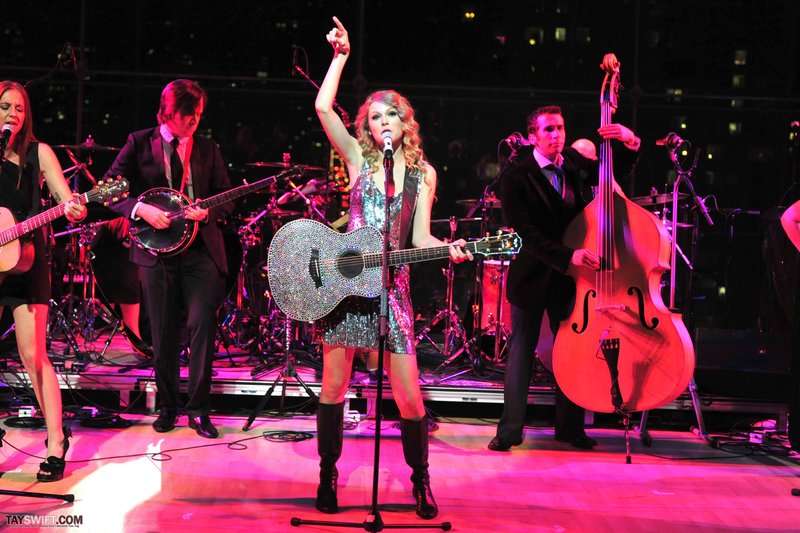 Taylor Swift at Time's 100 Most Influential People in the World Gala — photo 204