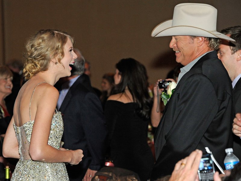 Taylor Swift at 41st Nashville Songwriters Hall Of Fame Induction Ceremony — photo 7