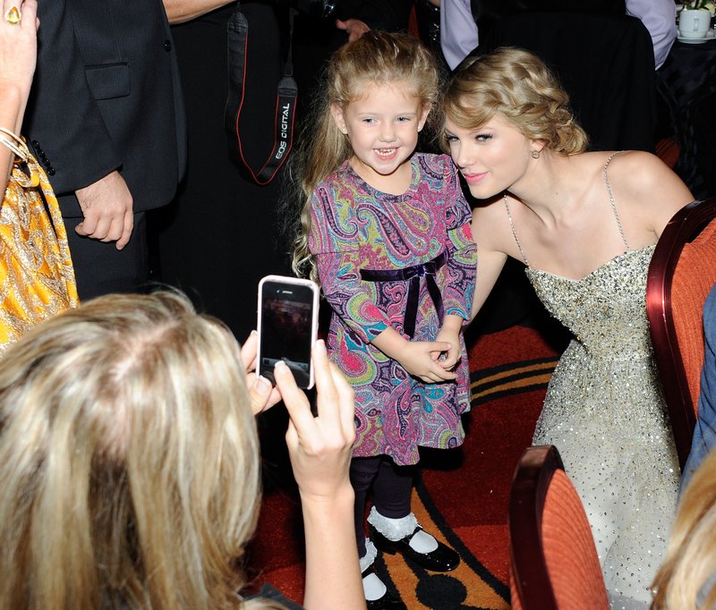 Taylor Swift at 41st Nashville Songwriters Hall Of Fame Induction Ceremony — photo 10