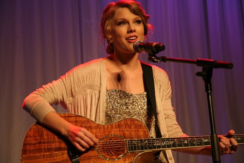 Taylor Swift at 41st Nashville Songwriters Hall Of Fame Induction Ceremony — photo 33
