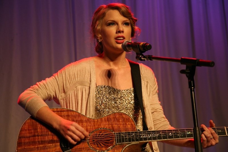 Taylor Swift at 41st Nashville Songwriters Hall Of Fame Induction Ceremony — photo 38