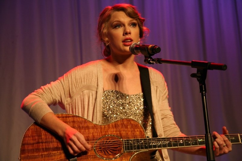 Taylor Swift at 41st Nashville Songwriters Hall Of Fame Induction Ceremony — photo 39
