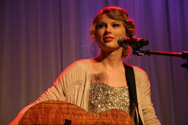 Taylor Swift at 41st Nashville Songwriters Hall Of Fame Induction Ceremony — photo 44