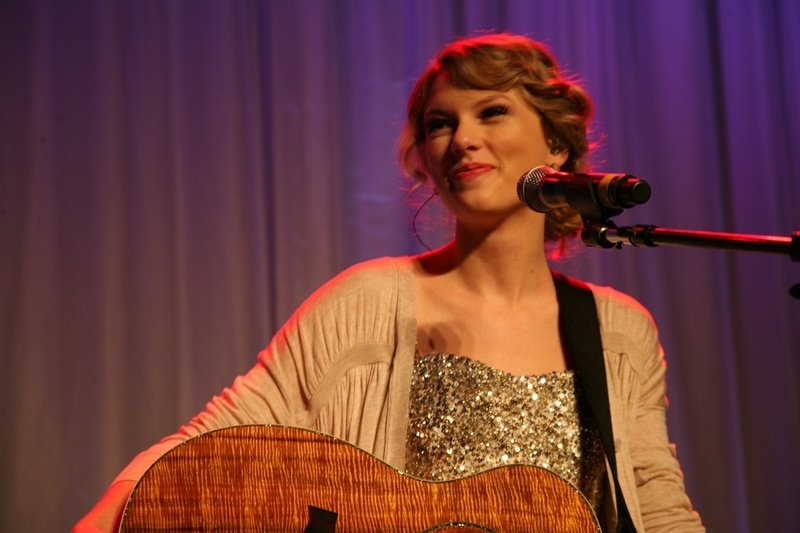 Taylor Swift at 41st Nashville Songwriters Hall Of Fame Induction Ceremony — photo 48