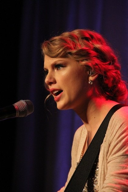 Taylor Swift at 41st Nashville Songwriters Hall Of Fame Induction Ceremony — photo 68