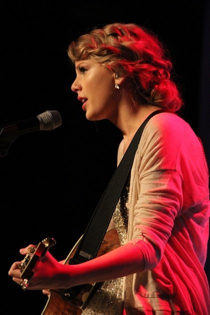 Taylor Swift at 41st Nashville Songwriters Hall Of Fame Induction Ceremony — photo 79