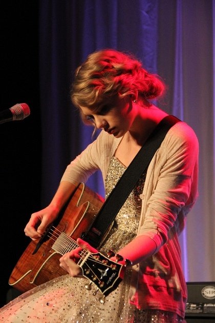 Taylor Swift at 41st Nashville Songwriters Hall Of Fame Induction Ceremony — photo 81