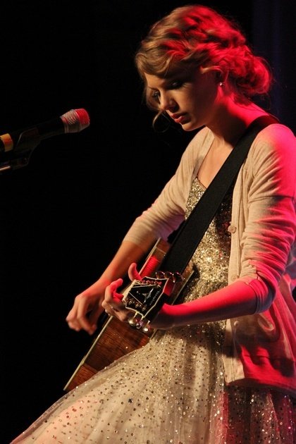 Taylor Swift at 41st Nashville Songwriters Hall Of Fame Induction Ceremony — photo 90