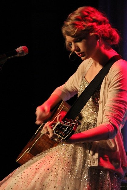Taylor Swift at 41st Nashville Songwriters Hall Of Fame Induction Ceremony — photo 91