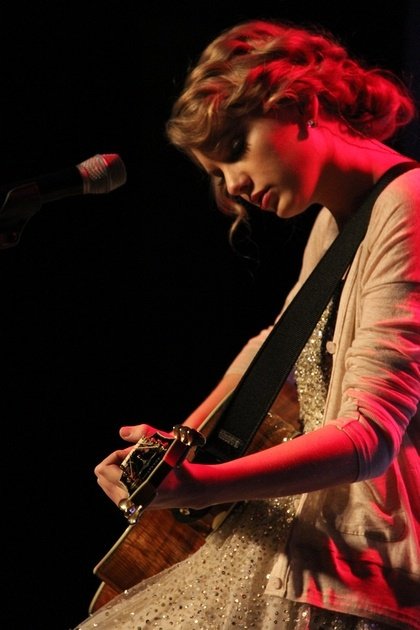 Taylor Swift at 41st Nashville Songwriters Hall Of Fame Induction Ceremony — photo 92