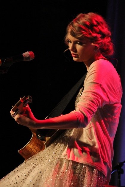 Taylor Swift at 41st Nashville Songwriters Hall Of Fame Induction Ceremony — photo 96
