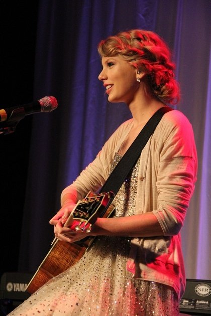 Taylor Swift at 41st Nashville Songwriters Hall Of Fame Induction Ceremony — photo 99