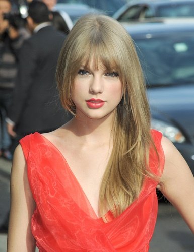 Taylor Swift at Billboard Women In Music — photo 64