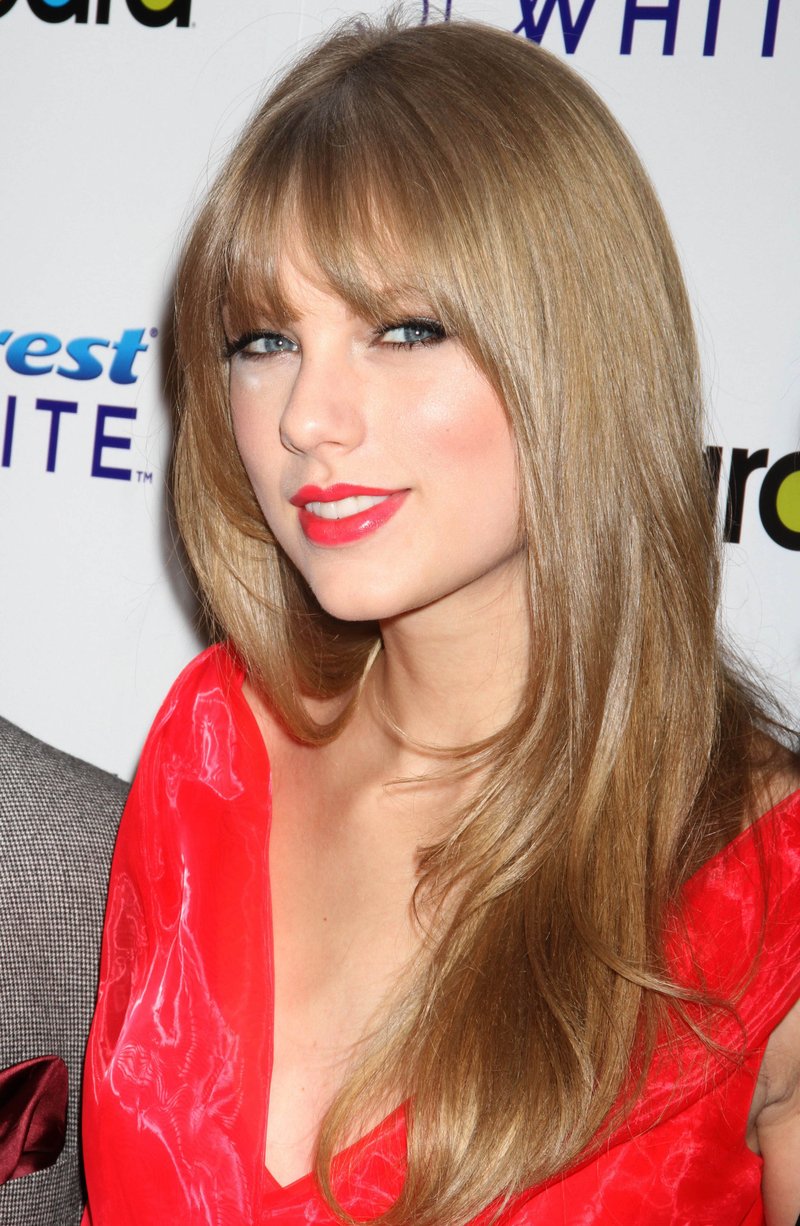 Taylor Swift at Billboard Women In Music — photo 69