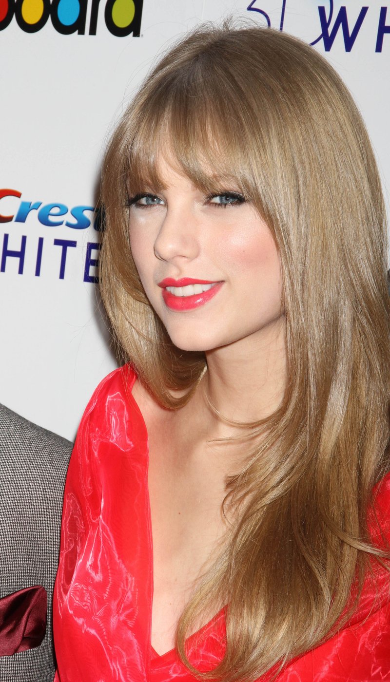 Taylor Swift at Billboard Women In Music — photo 71