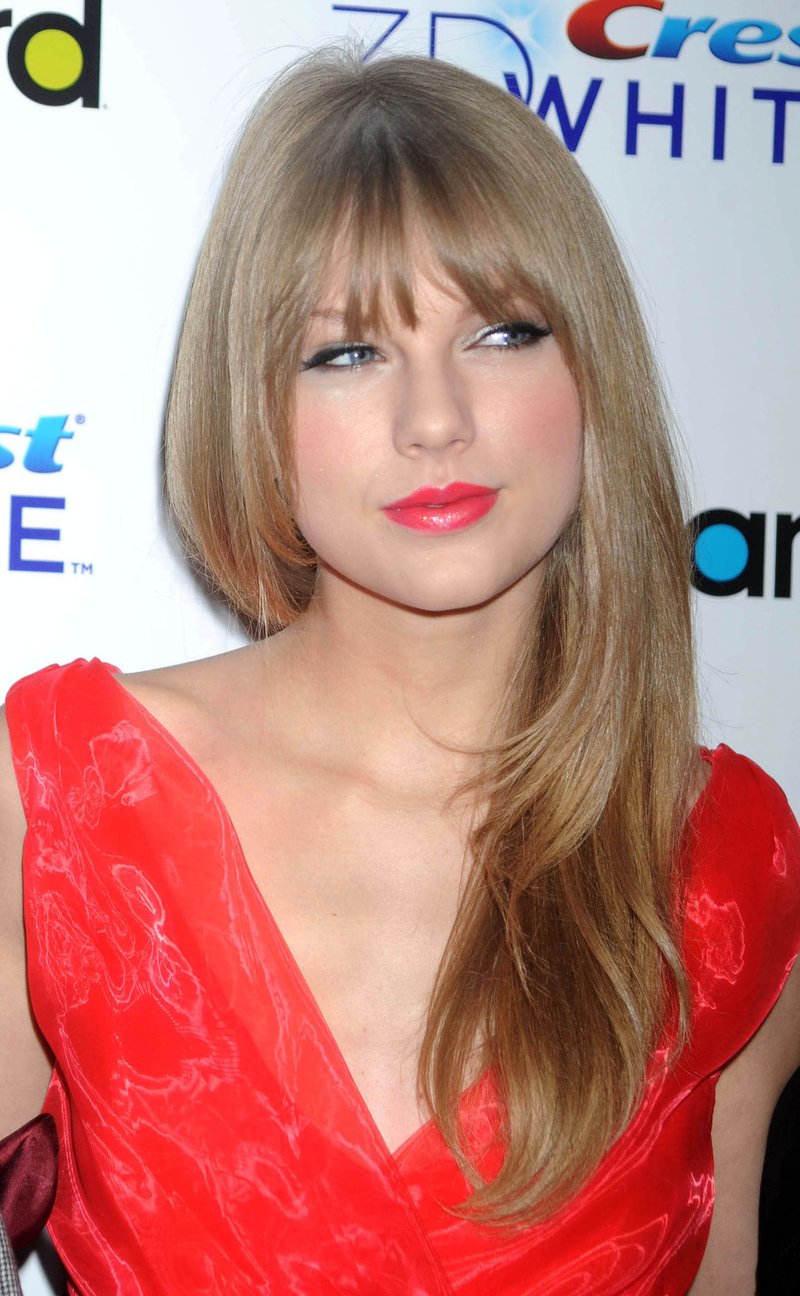 Taylor Swift at Billboard Women In Music — photo 76