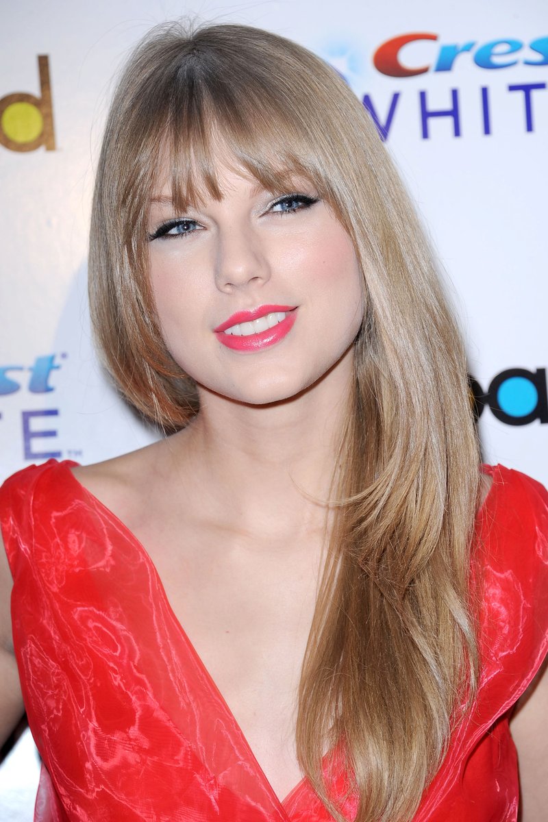 Taylor Swift at Billboard Women In Music — photo 90
