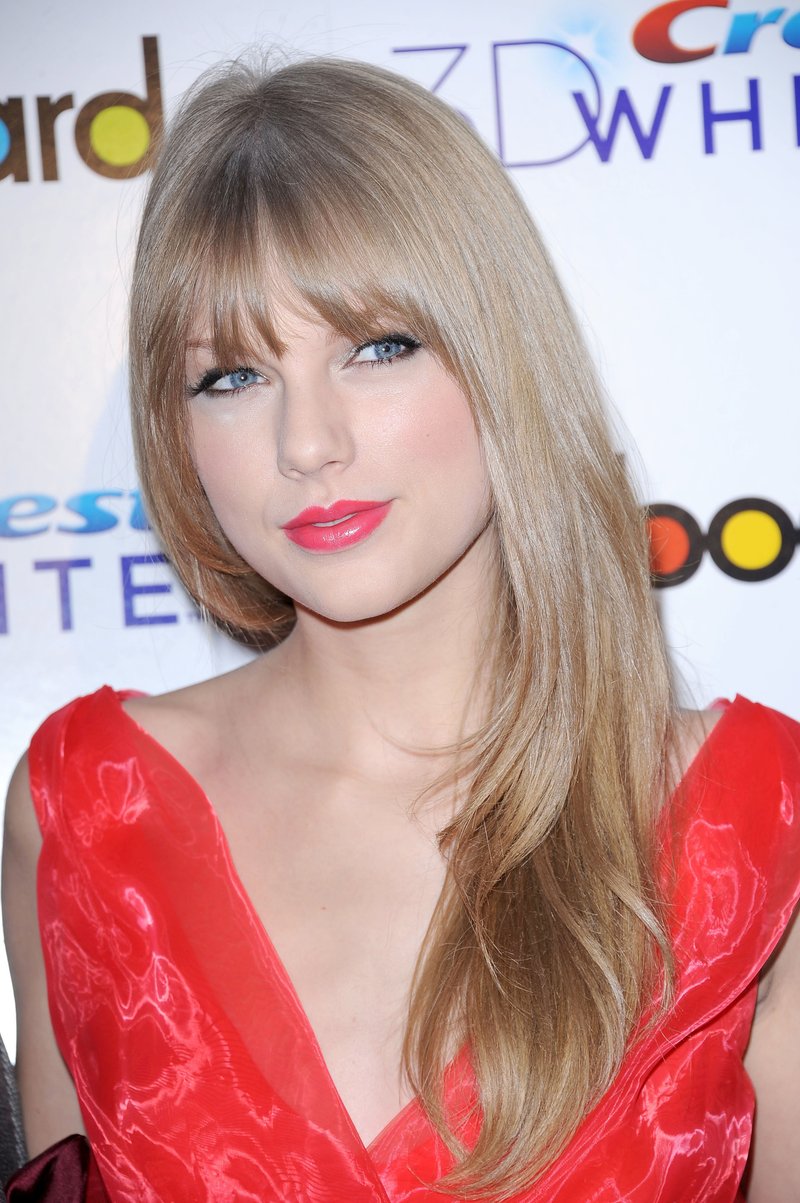 Taylor Swift at Billboard Women In Music — photo 96