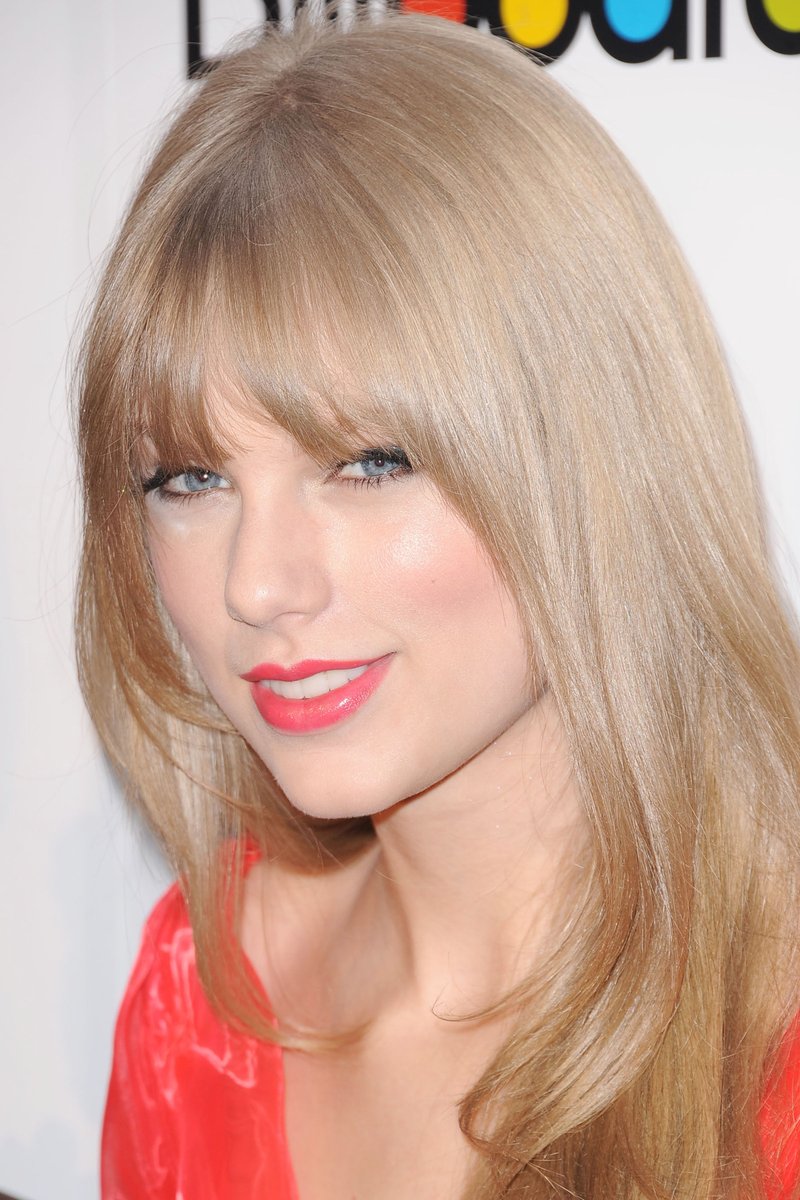 Taylor Swift at Billboard Women In Music — photo 106