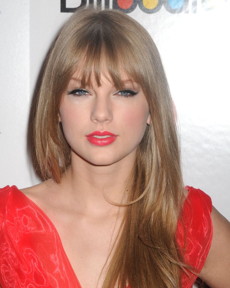 Taylor Swift at Billboard Women In Music — photo 136