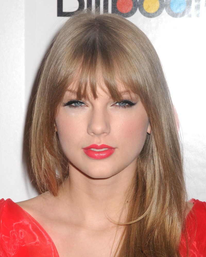 Taylor Swift at Billboard Women In Music — photo 139