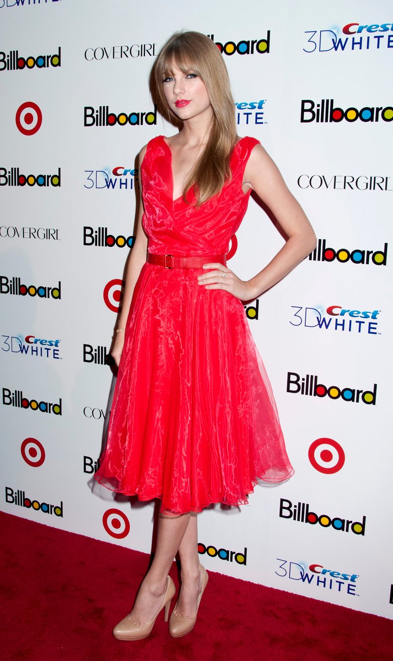 Taylor Swift at Billboard Women In Music — photo 174