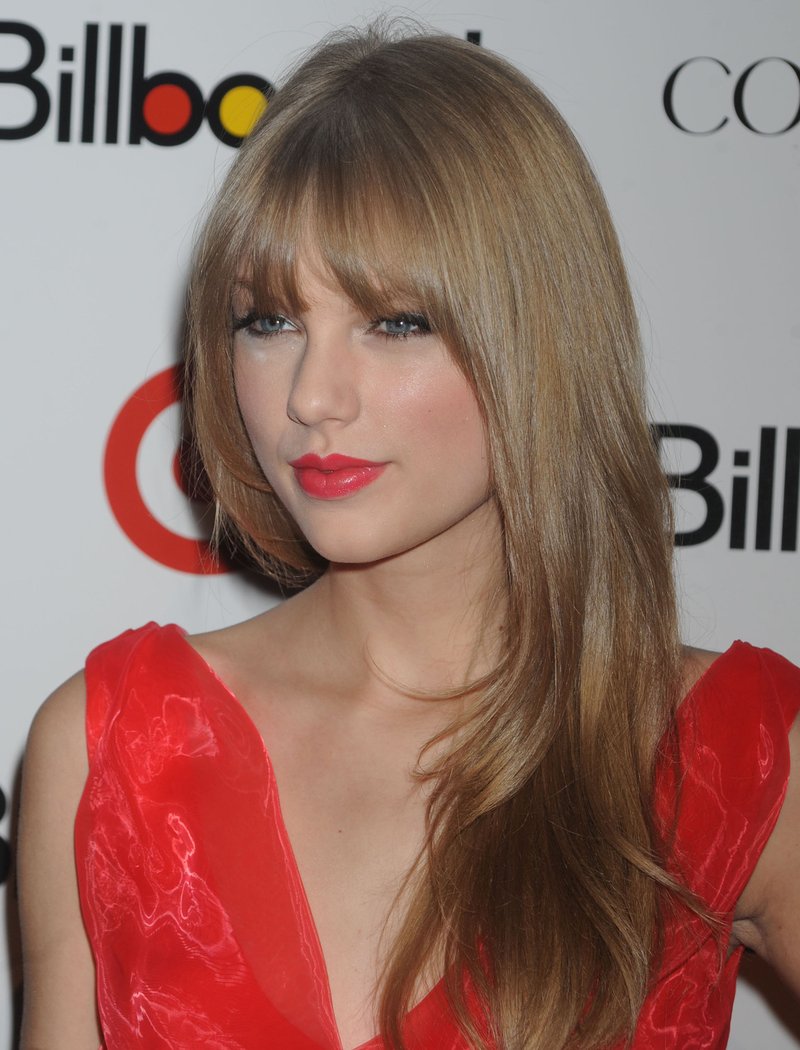 Taylor Swift at Billboard Women In Music — photo 188