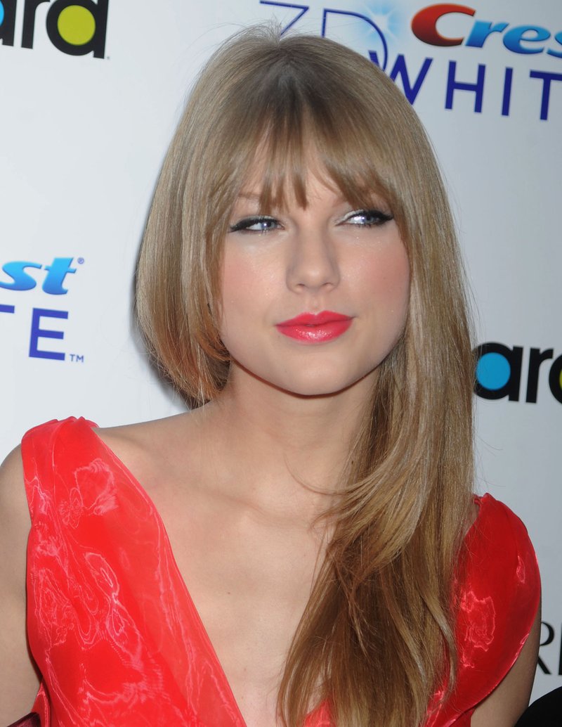 Taylor Swift at Billboard Women In Music — photo 194