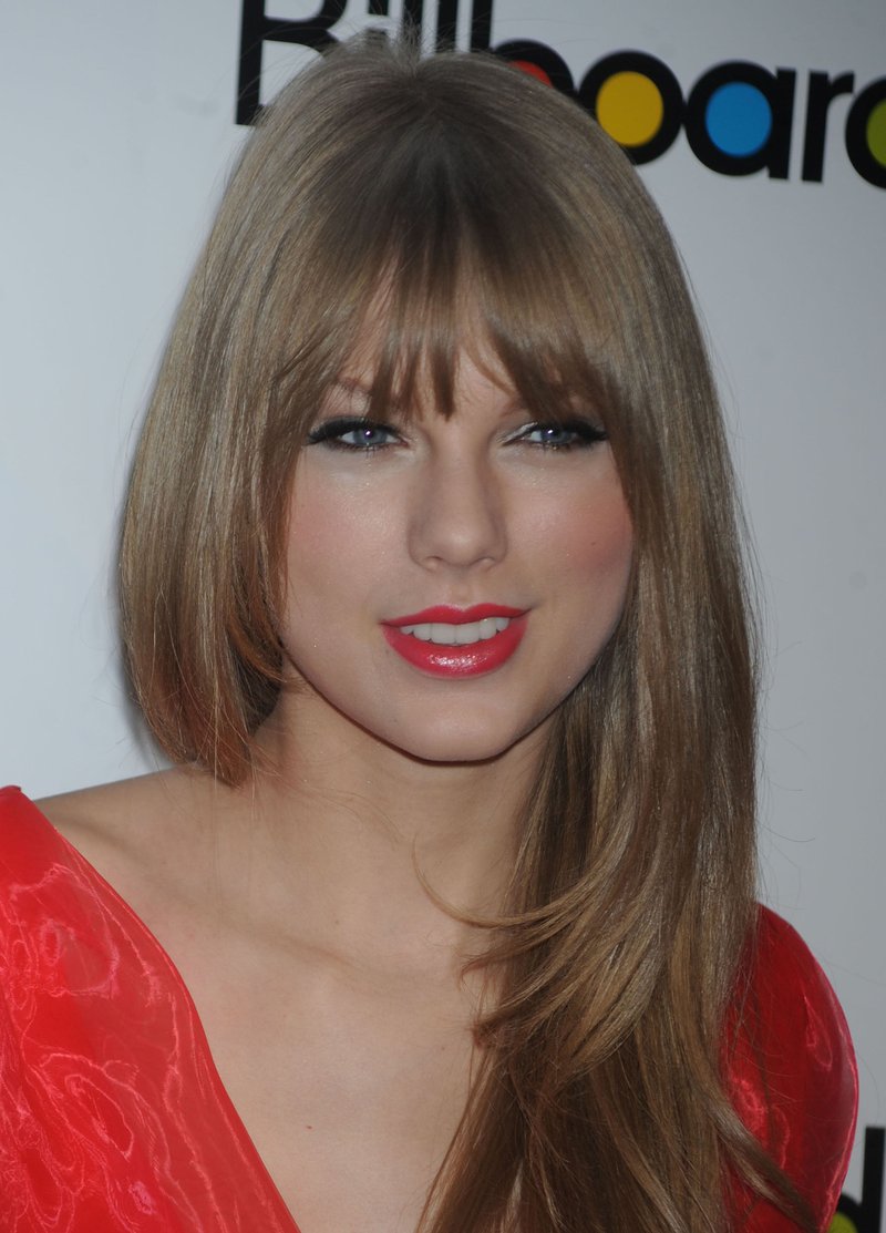 Taylor Swift at Billboard Women In Music — photo 195