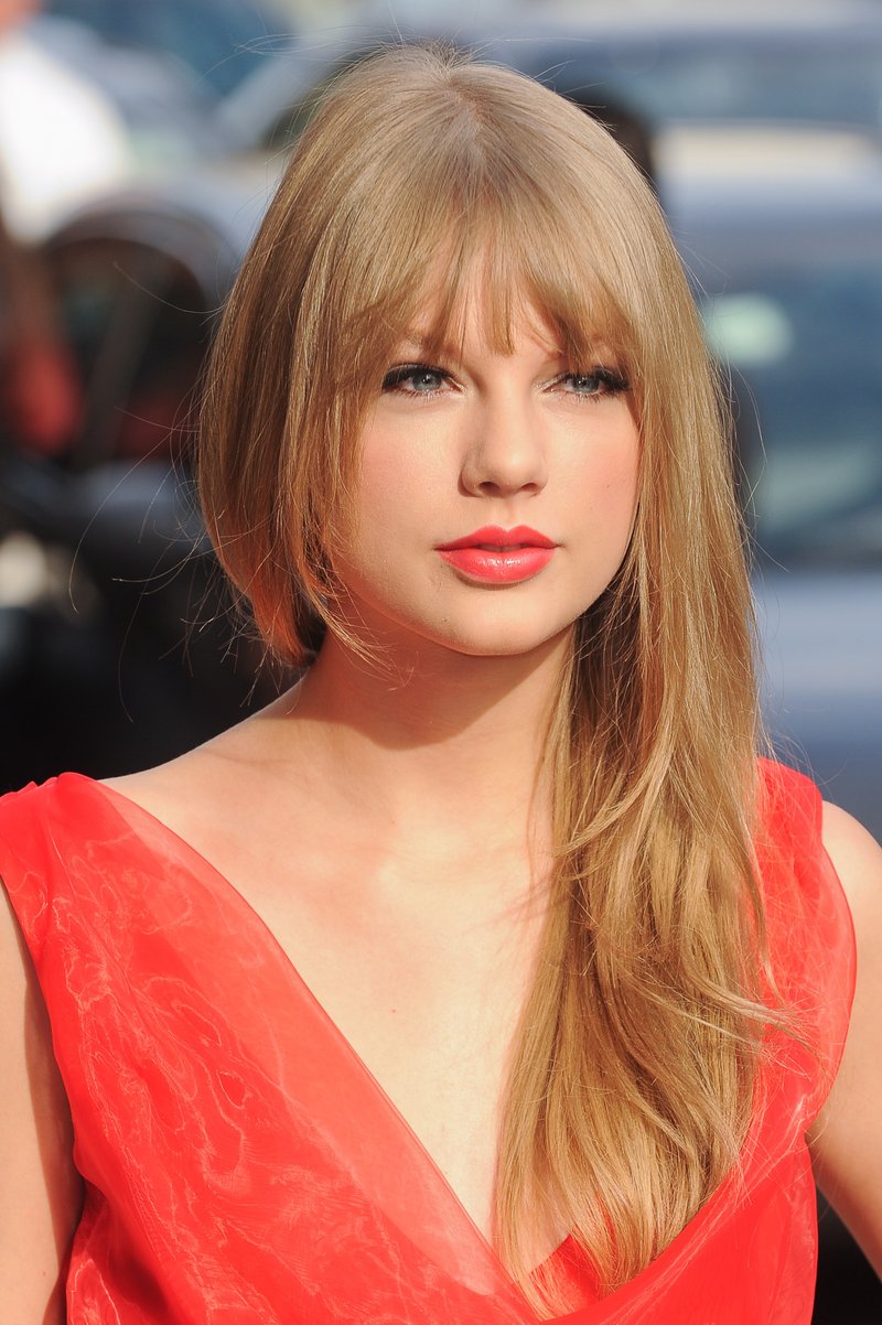Taylor Swift at Billboard Women In Music — photo 218