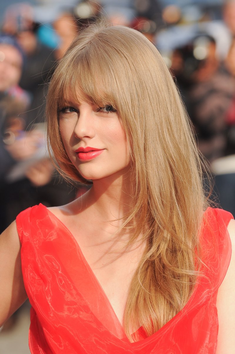 Taylor Swift at Billboard Women In Music — photo 219