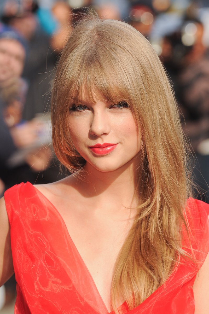 Taylor Swift at Billboard Women In Music — photo 220