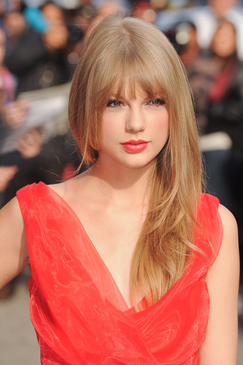 Taylor Swift at Billboard Women In Music — photo 221
