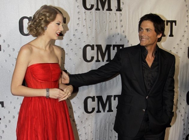 Taylor Swift at CMT Artists of the Year — photo 3