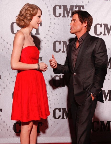 Taylor Swift at CMT Artists of the Year — photo 31