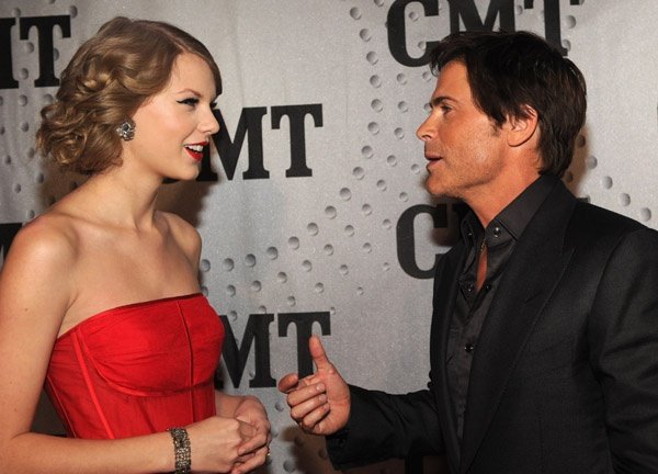 Taylor Swift at CMT Artists of the Year — photo 37