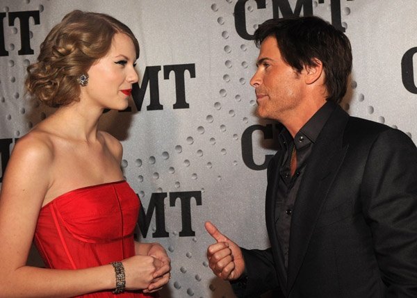 Taylor Swift at CMT Artists of the Year — photo 57