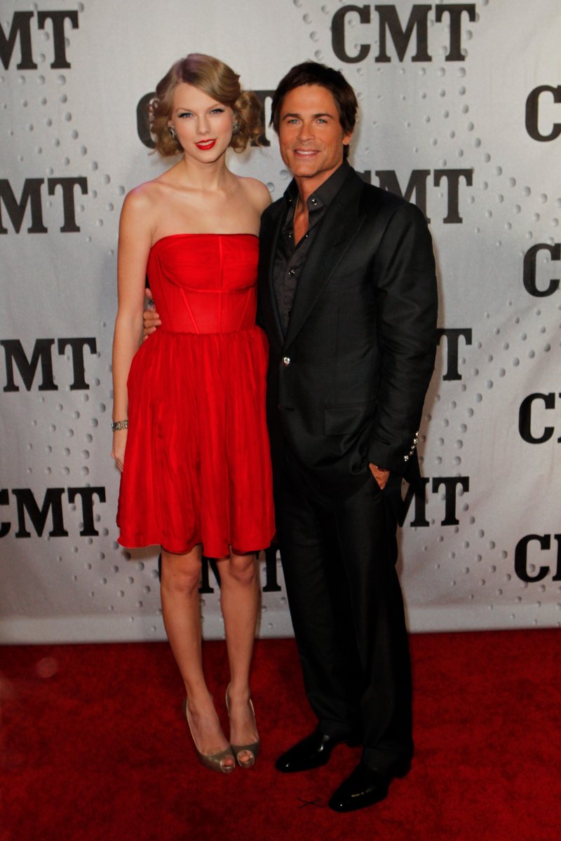 Taylor Swift at CMT Artists of the Year — photo 99