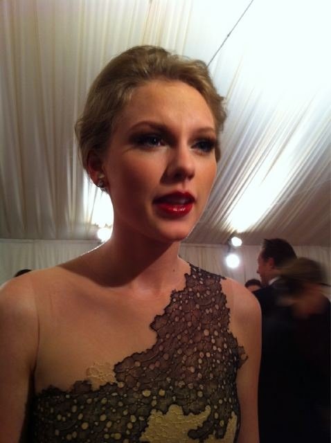 Taylor Swift at 2011 Costume Institute Gala — photo 3