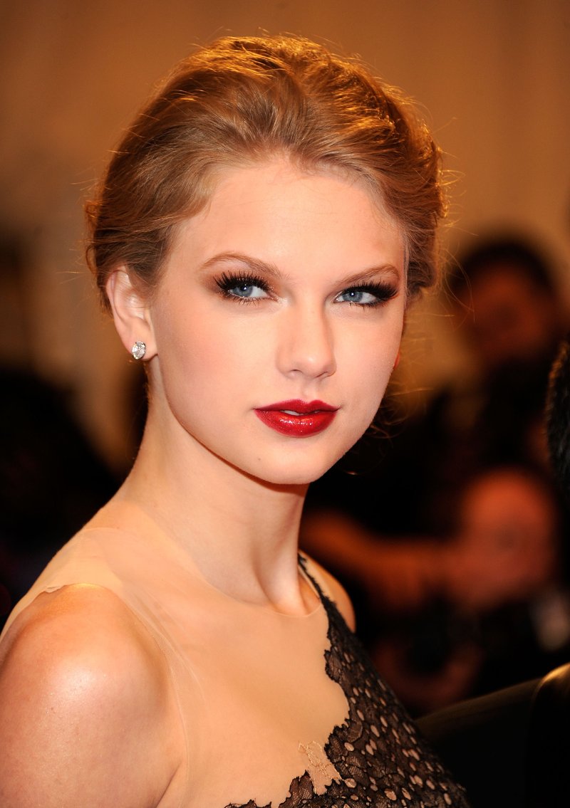 Taylor Swift at 2011 Costume Institute Gala — photo 22