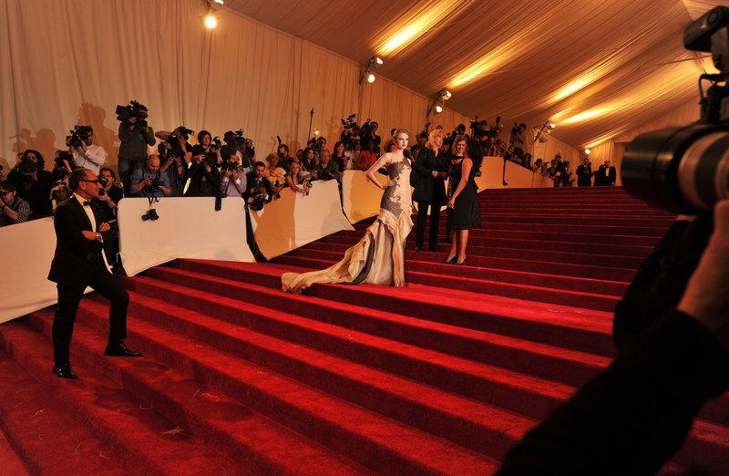 Taylor Swift at 2011 Costume Institute Gala — photo 45